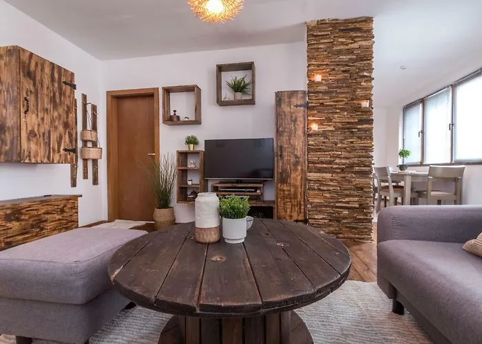 ★ Chic & Elegant 1 Bedroom In Eagle's Nest Complex ★ Close To Gondola And Bar Street *