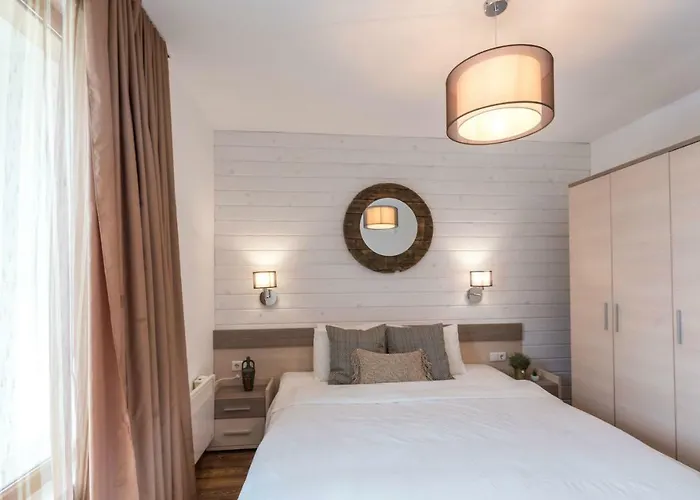 ★ Chic & Elegant 1 Bedroom In Eagle's Nest Complex ★ Close To Gondola And Bar Street Apartman